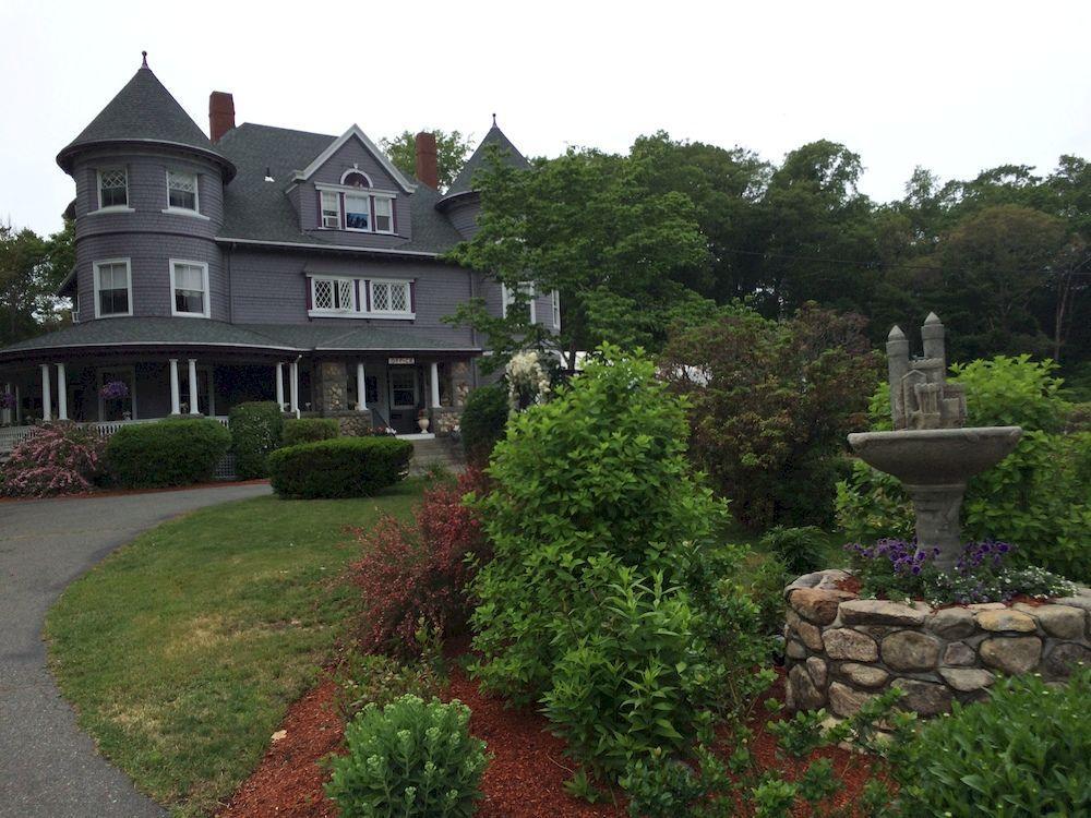 Castle Manor Inn - Motel Gloucester Exterior photo