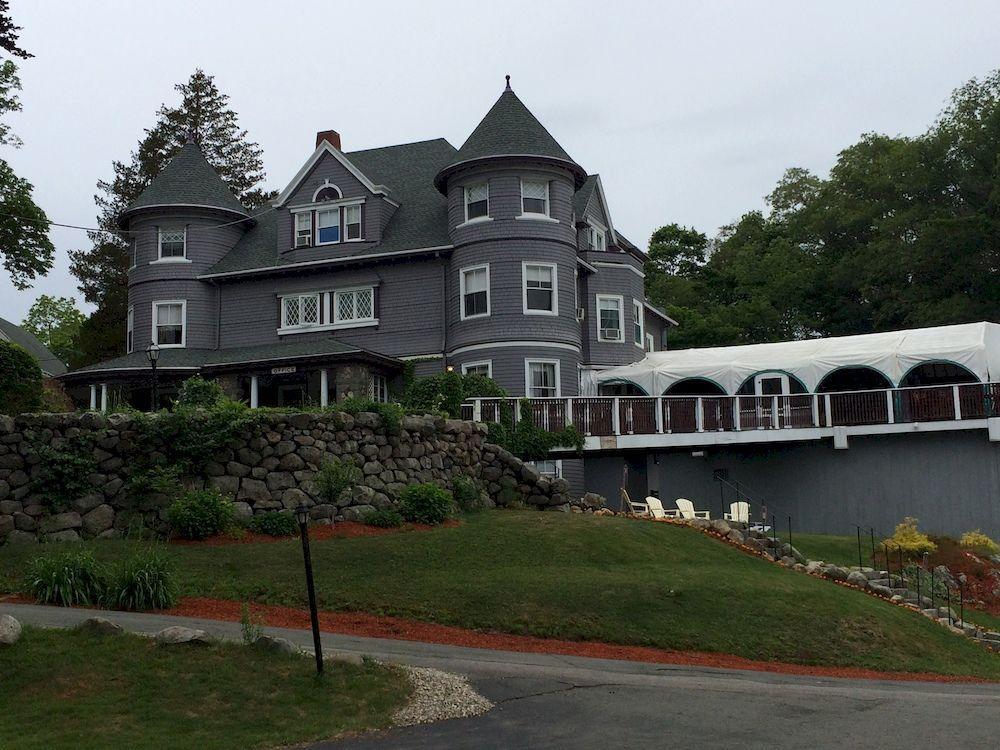 Castle Manor Inn - Motel Gloucester Exterior photo